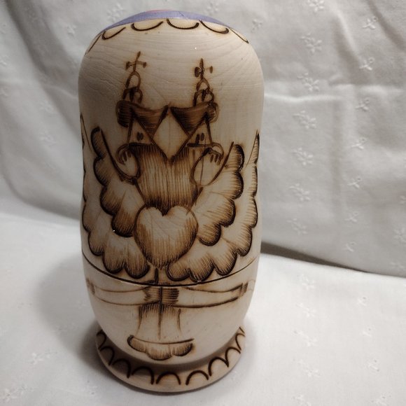 7pcs Russian Wooden Nesting Dolls - Picture 2 of 5